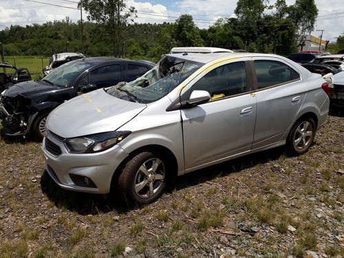 Limitador Da Porta Dianteira Esquerda Chevrolet Prisma 2018