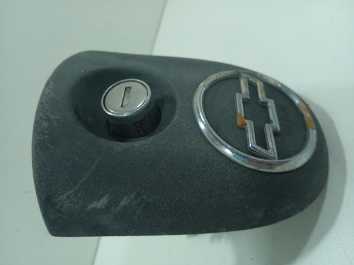 Moldura Fechadura Porta Malas Gm Corsa 96/02 93250212 (m)