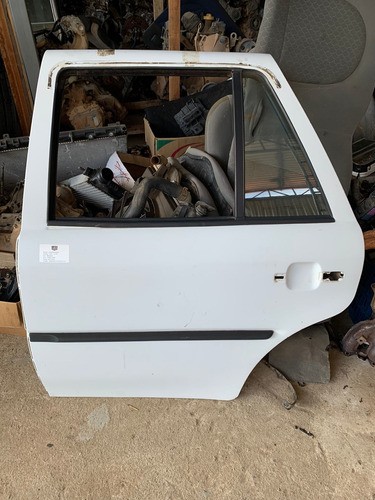 Porta Traseira Esquerda Volkswagen Gol 99/2000 C/detalhe