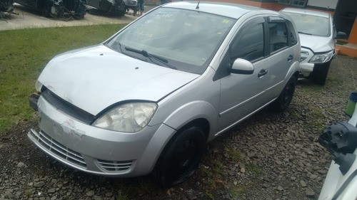 Sucata Ford Fiesta 1.6 8v 95cvs Gasolina 2003 Rs Caí Peças