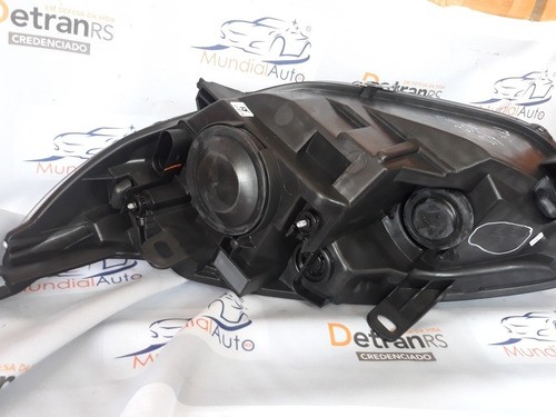 Farol Direito Ford Fiesta Amazon 2010 A 2013 Masc Negra 1777