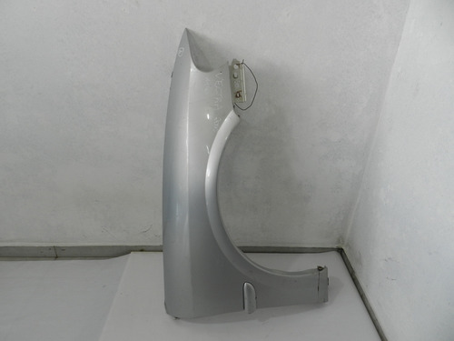 Para-lama Lado Direito Prata Gm Vectra 1996 A 2005