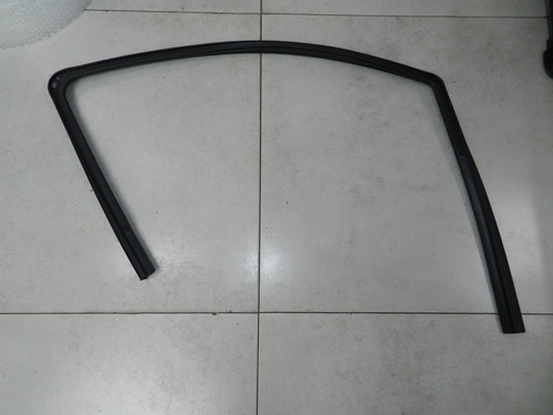 Borracha Porta Dianteira Esquerda Gm Onix 2016 A 2019