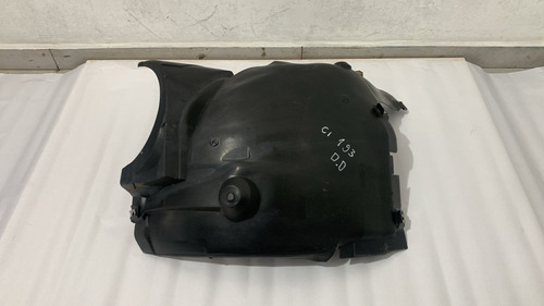 Para-barro Dianteiro Direito Parte Central C180k 01/07