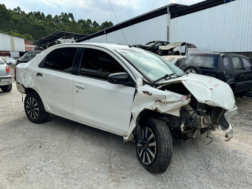 Toyota Etios Sedan 1.5 96cvs Flex 2014/2015-peças Cai