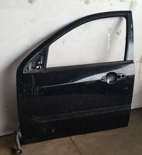 Porta Dianteira Esquerda Preta Ford Focus 4 Portas 2001