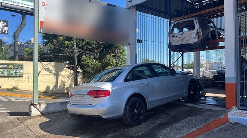 Sucata Audi A4 2.0 16v T Automatico 2010 Retirada De Peças