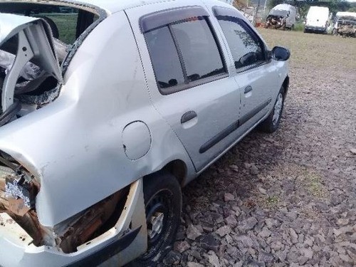 Sucata Renault Clio 1.0 Gasolina 2003 Rs Caí Peças