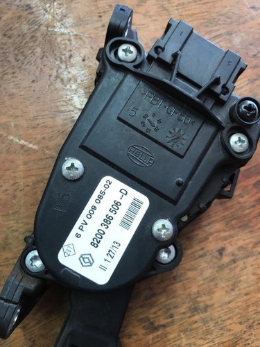 Pedal Do Acelerador Renault Logan Sandero 8200386506--d