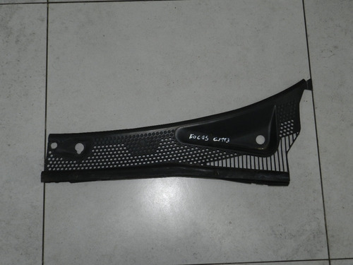 Grade Churrasqueira Esquerda Ford Focus 01 A 2008 C Detalhe