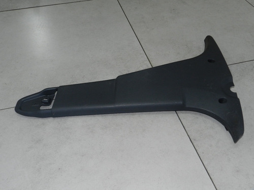 Acabamento Coluna Inferior Esquerda Renault Sandero 08 A 14