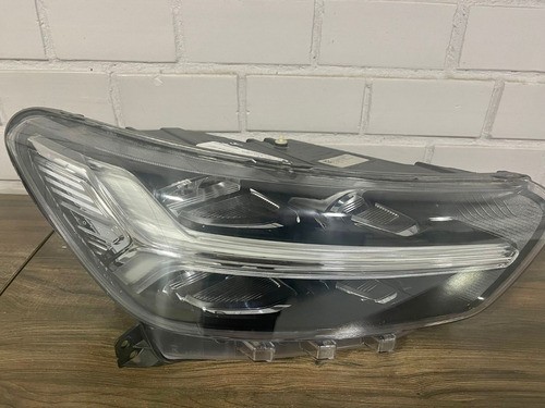 Farol Direito Volvo Xc40 2019