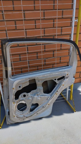 Porta  Traseira Direita Fiat Punto 2007/17 Usada  15742