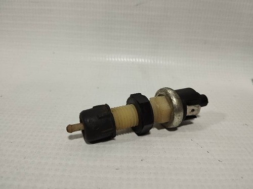 Sensor Unterruptor Pedal Freio Fiat Uno  2011 Usado