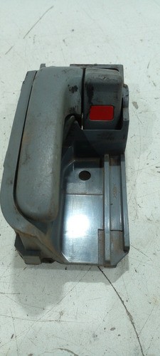 Maçaneta Interna D.e Toyota Hilux 2005/15 (r)