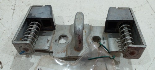 Batente Fechadura Porta Malas Vw Fox 04/18 5z6827517 (r)