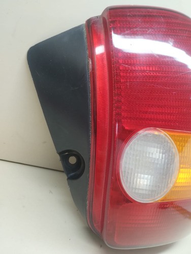 Lanterna Traseira Esquerda Fiat Palio 97 C/detalhes Usado