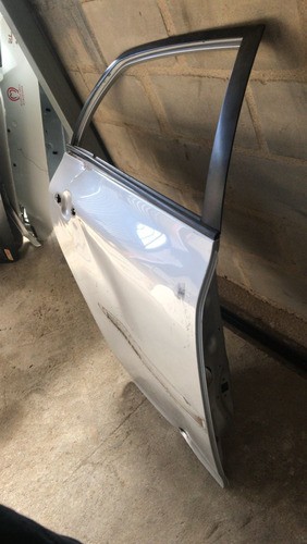 Porta Traseira Direita Toyota Corolla 2009-2014 C/ Detalhe