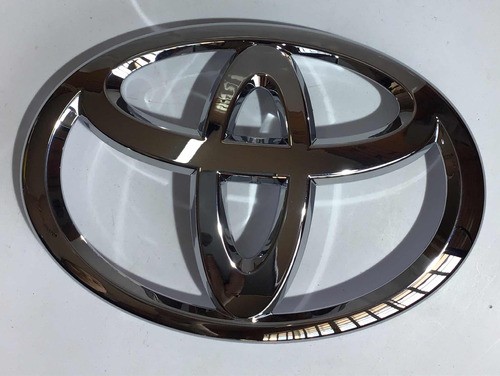 Emblema Grade Central Toyota Yaris 18/22  21996*