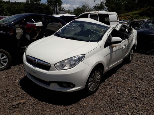 Sucata Fiat Gran Siena 1.4 Flex 2014 Rs Caí Peças