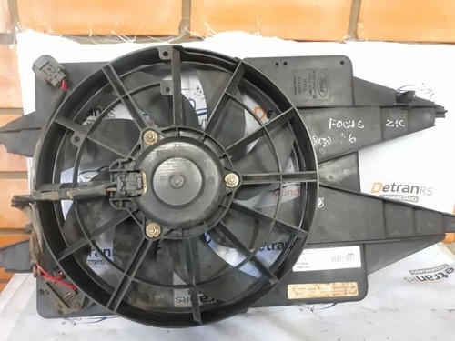 Defletor Ventoinha Ford Focus 1998/2009  4s45 8t000 Da 3305