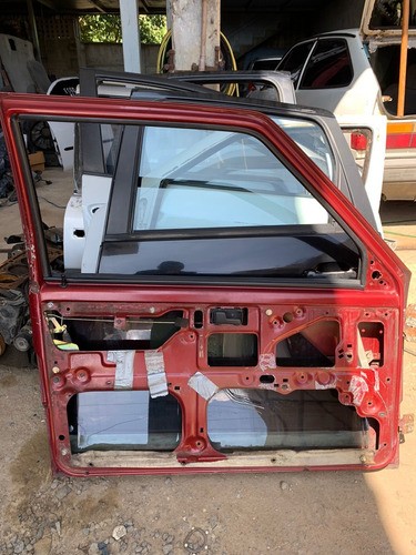 Porta Dianteira Esquerda Fiat Uno 99/2000 C/detalhe