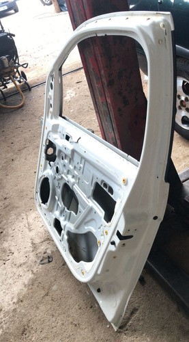 Porta Dianteira Direita Fiat Palio 2014 C/ Detalhe Usado