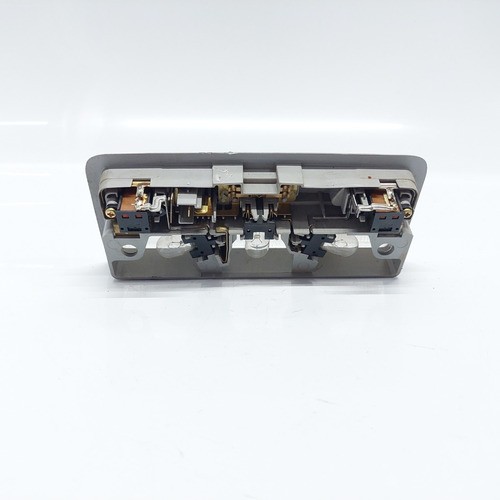 Luz De Teto Cortesia Mitsubishi Pajero Tr4 Ano 2003 A 2007