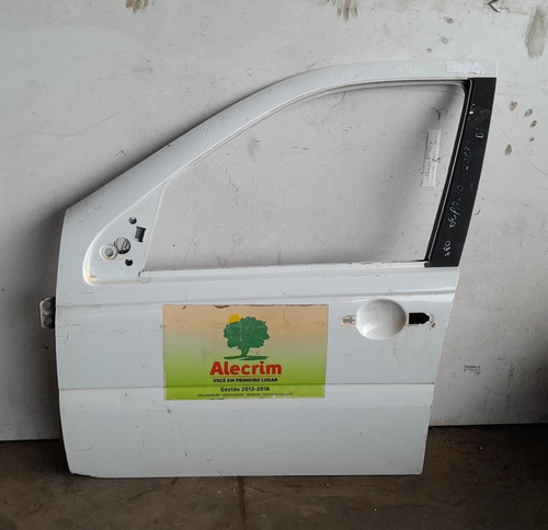 Porta Dianteira Esquerda Fiat Palio Wk Palio 08/13 Detalhe