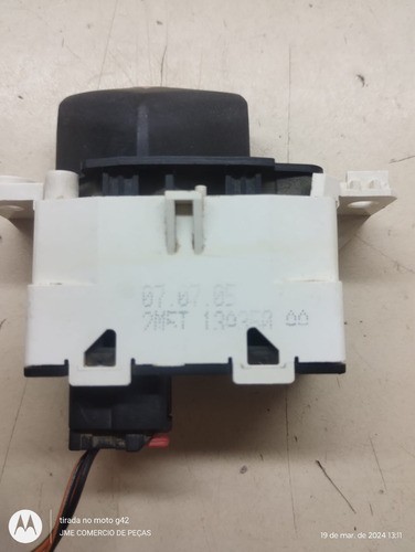 Botão Interruptor Alerta Ford Focus 2005 Usado