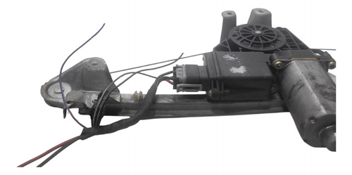 Máquina De Vidro Traseiro Direito Gm Vectra 97/05 (al) Cxf92