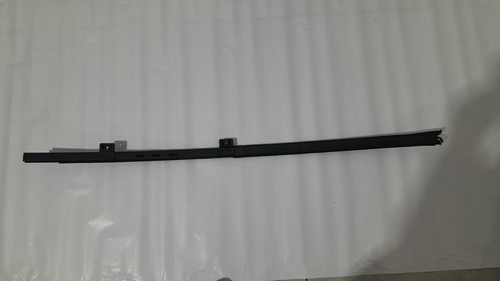 Guia Vidro Porta Traseira Esquerda Zafira 2001 A 2012