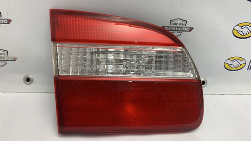 Lanterna Tampa Traseira Esquerda Toyota Corolla 1998 A 2002