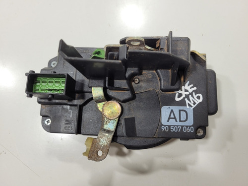 Fechadura Porta Dianteira Direita Gm Vectra 97/05 (r) E116