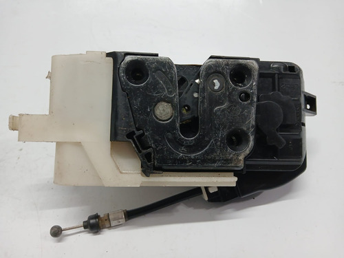 Fechadura Porta Dianteira Esquerda Hyundai I30 2009 A 2012