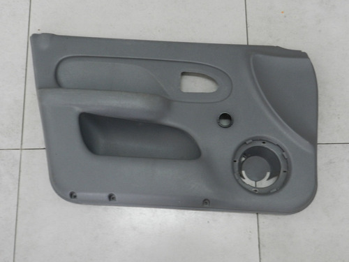 Forro Porta Dianteiro Esquerdo Renault Clio 2000 2001 A 2010