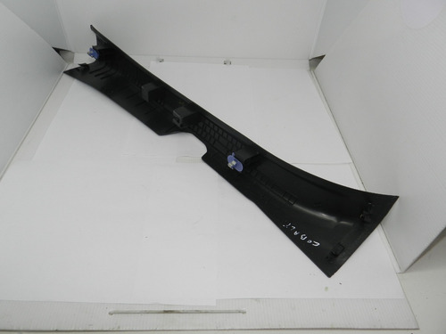 Soleira Entrada Porta Dianteit Direita Gm Cobalt 19 94770935