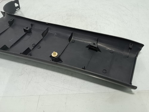 Moldura Coluna Central Lado Direito Hilux Sw4 1996/2004