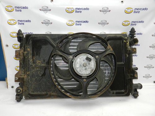 Radiador Água + Motor Ventoinha Escort Europeu 93/96 Detalhe