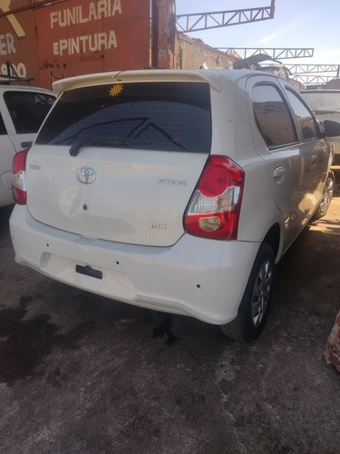 Sucata Toyota Etios Hatch P/remoção Peças Latarias Acessório