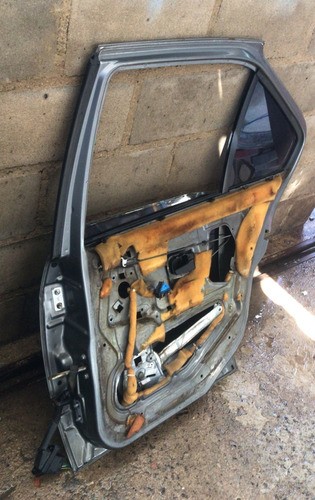 Porta Traseira Direita Bmw 320i 325 90/95 Usado