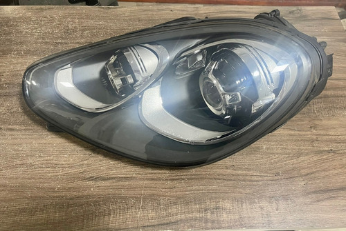 Farol Esquerdo Porsche Cayenne 2018