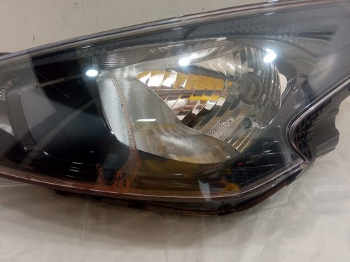 Farol Esquerdo Hyundai Hb20 2022 ( Detalhe )