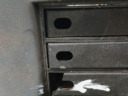 Moldura Porta Fitas Console Gm Kadett Gsi 92 C/ Detalhe (ap)