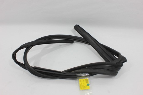 Canaleta Vidro Porta Diant Ld Hilux Sw4 16/20 Us (587)