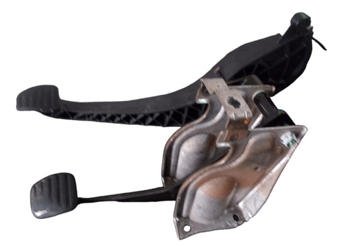 Pedaleira Pedal Embreagem Freio Renault Sandero Logan 08 13