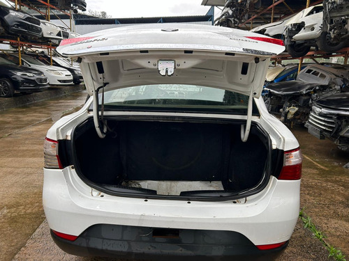 Tampa Porta Malas Fiat Grand Siena 2016/2017 Sem Acessorios