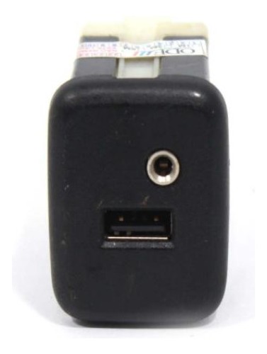 Entrada Usb Auxiliar S10 18/20 Usado (545)