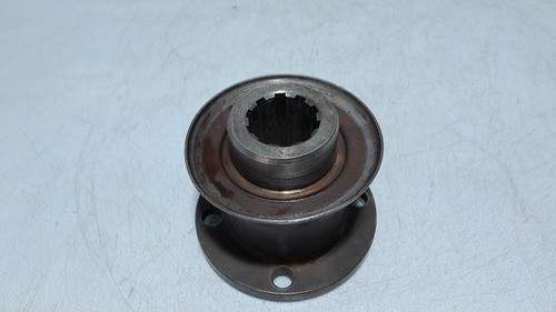 Flange Luva Eixo Cardan Caixa Clark 240f (1° Seca) 4 Marchas