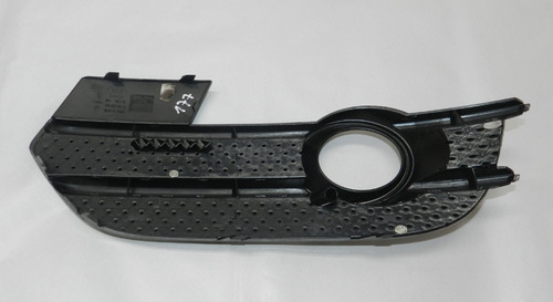 Moldura Farol Milha Lado Direito Audi Q3 2012 A 2017 